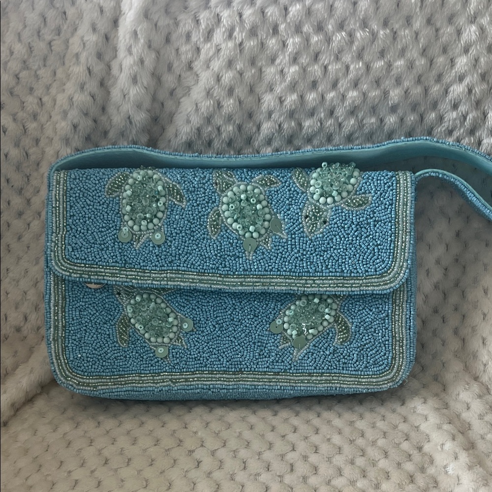 Beaded Sea Turtle Clutch - Blue